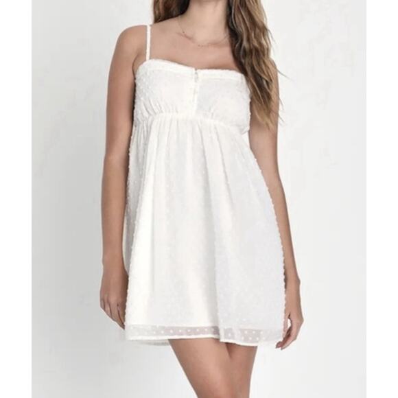NWT Lulus White Swiss Dot Babydoll Mini Dress Women’s Small - Picture 1 of 10
